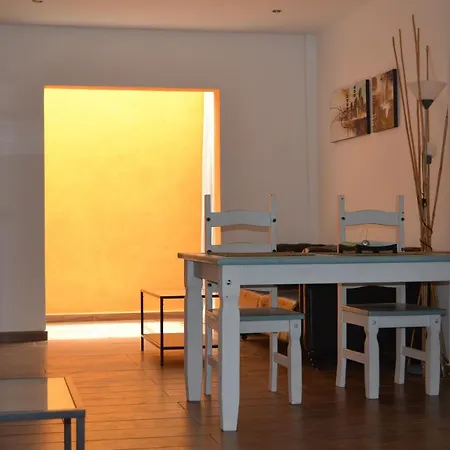 Lovely Studio Flat In 200m From The Beach.