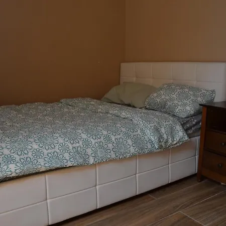 Lejlighed Lovely Studio Flat In 200m From The Beach. *
